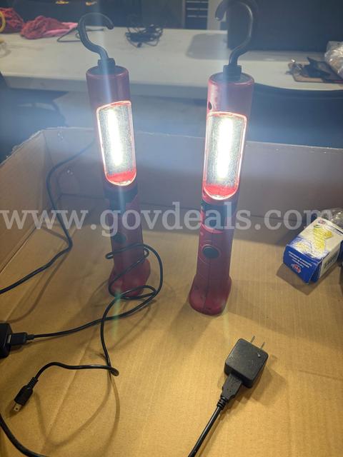 2 Saber Hanging lights