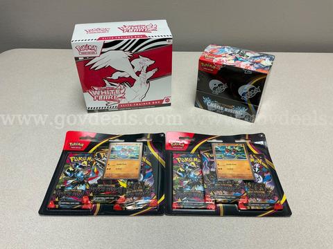 Scarlet and Violet White Flare Elite Training Box, Mega Evolution Chaos Rising,(2) Pokémon mega pitch black trading card