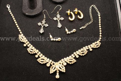 Lot of Mixed Jewelry