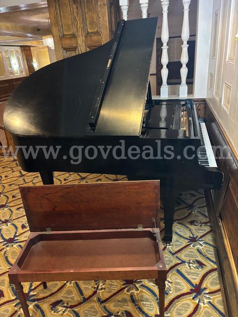 Kawai Baby Grand Piano - Used - Good Condition