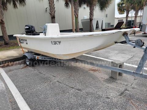 2009 Carolina Skiff 14' w/Trailer, Evinrude Gas Outboard Motor