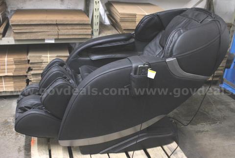 Insignia - 2D Zero Gravity Full Body Massage Chair *Read Description*