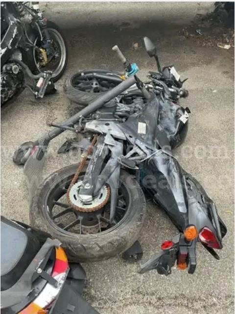 3 Motorcycle, 2 Mopeds, 1 Ninebot by Segway Scooter (no charger) (6 Units) - no