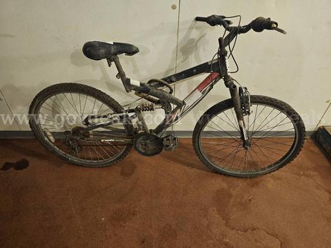 Lot of 6 - Bicycles