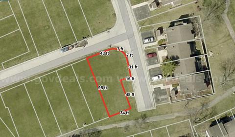 Lot in Chicago Suburbs (University Park, IL)