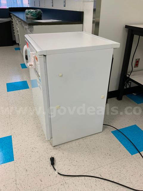 Thermo Scientific 05LCEETSA 5.6 CuFt Lab Combo Undercounter Refrigerator Freezer Mini Fridge #D4