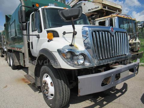 2016 International WorkStar 7500 Garbage Packer