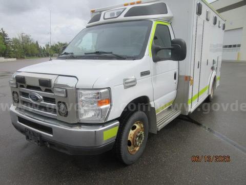 2017 Ford Econoline Demers - 6.8L V10 SOHC 20V