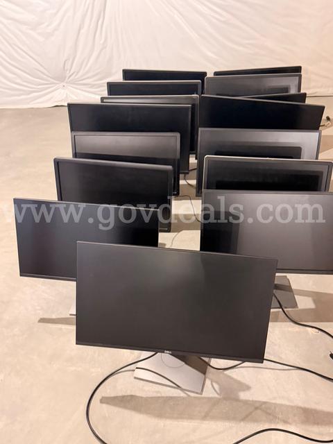 (15) Dell Flatscreen Computer Monitors