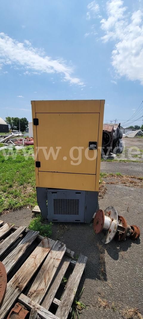 2002 Caterpillar Olympian D20P1S Single-phase Generator 240/120 V