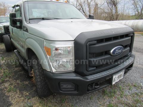 2012 Ford F-350 SD XL SuperCab Long Bed DRW 2WD
