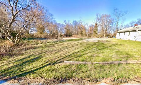 (No Reserve) 49 X 125 Sq ft. Residential CITY-LOT in Alton, IL (Next to School and Golf Course)