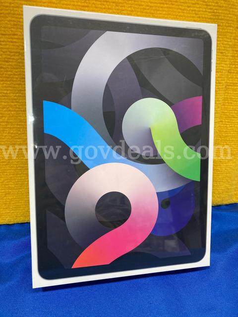 (1) Apple iPad Air 4th Gen (new)