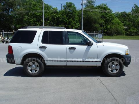 2005 Ford Explorer XLS