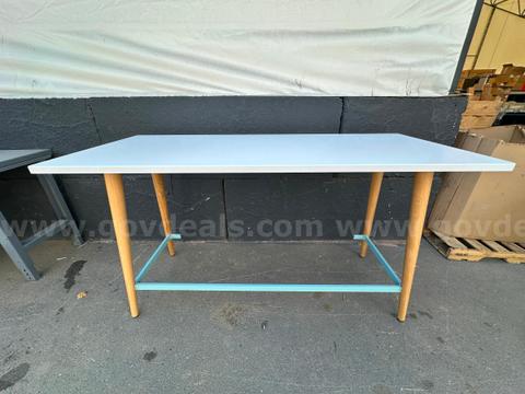 6 FT Lab Table
