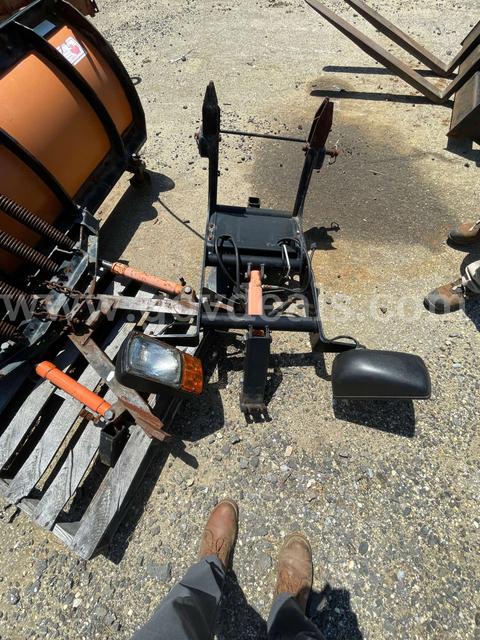 Arctic 96" Snow Plow w/Frame