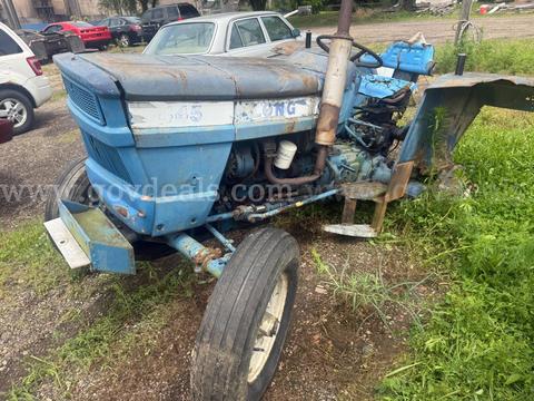LONG 445 diesel tractor