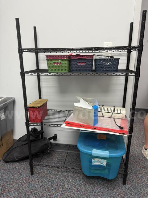 Free standing wire shelves