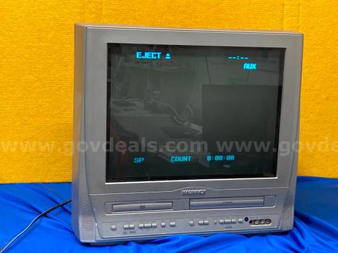 (1) Magnavox Model MWC20T6 CRT Television Monitor