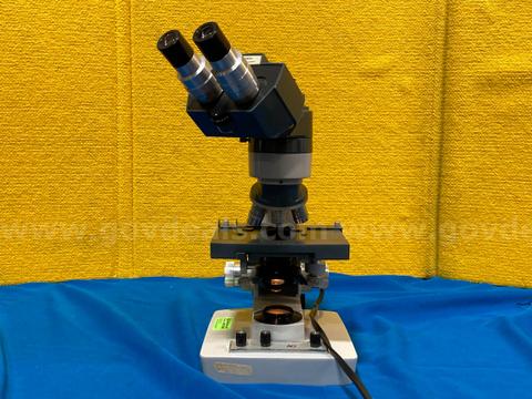 (1) American Optical Illuminator Model 1130 Microscope