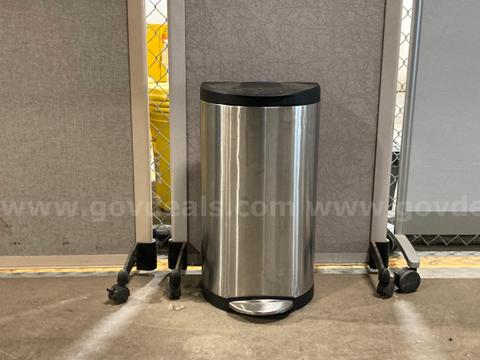 (1) Simple Human Step-On Trash Bin
