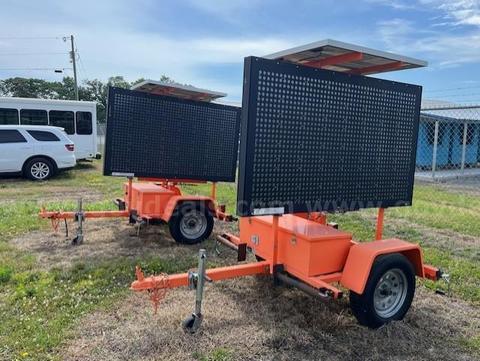 K & K SYSTEMS SOLAR MESSAGE BOARDS (TWO)