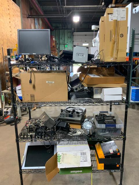Lot of Photo Audio Video Electronics Equipment & Supplies Monitors Speakers Mice Printing Controls Polaroid Switch #W20