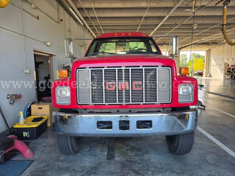 1999 GMC TopKick C8500 Cab and Chassis