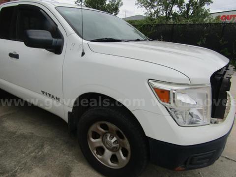 2017 Nissan Titan