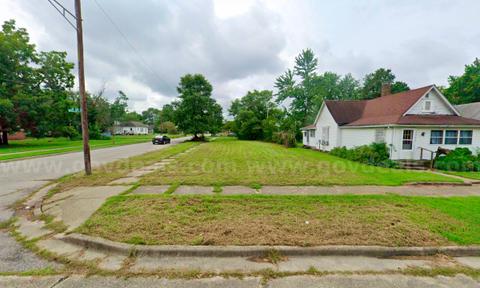 Large Residential Lot 2 Miles from Indiana State University