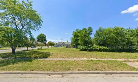 Large Residential Lot 1.9 Miles from Indiana State University