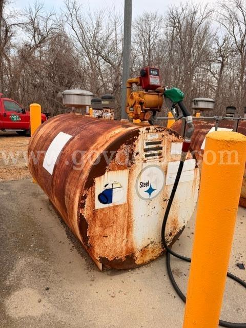 900‑Gallon Steel Diesel Fuel Tank with Electric Pump – Former Municipal Use – Fair Used Condition