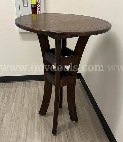 Round Entry Table