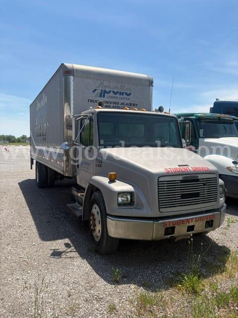 1995 Freightliner FL70 Straight Truck (20’ Box)