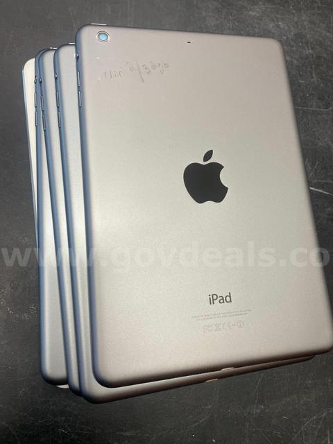 Lot of 5 iPad Mini 2's 16GB