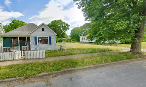 Large Residential Lot 1.6 Miles from Indiana State University