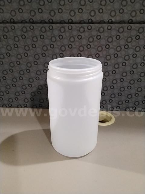 Lot of Silgan Plastic Jars