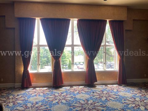 Set of long drapes