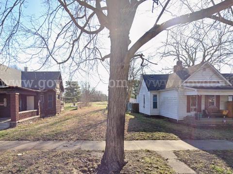 Large Residential Lot 0.8 Miles from Indiana State University