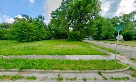 (0.45 Acres) Large Residential Corner Lot 0.8 Miles from Indiana State Universit