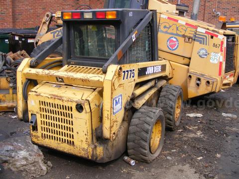 94–JD SKIDSTEER 7775
