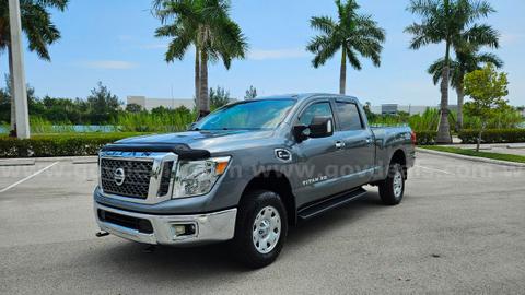 2018 Nissan Titan XD 4WD V8 TDSL CREW CAB 5.0L SV