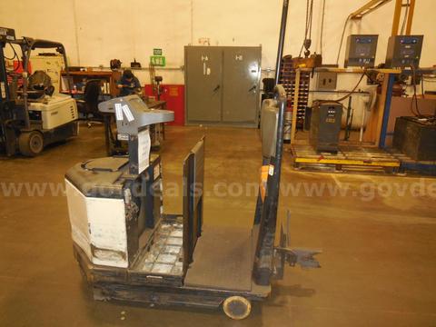 2011 CROWN TR3600-200 TOW TRACOR | D617 DDDC DC