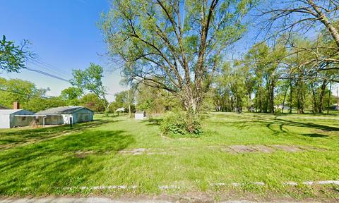 Large Residential Lot 1.6 Miles from Indiana State University