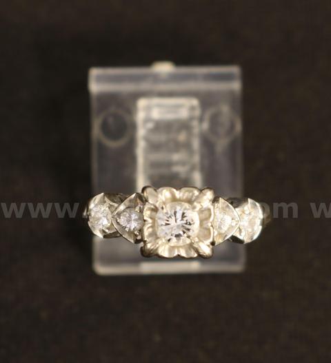 14K White Gold Diamond Fashion Ring, 3.0 Grams