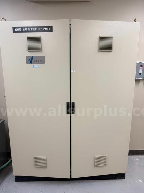 Stuce 2-Door Cabinet