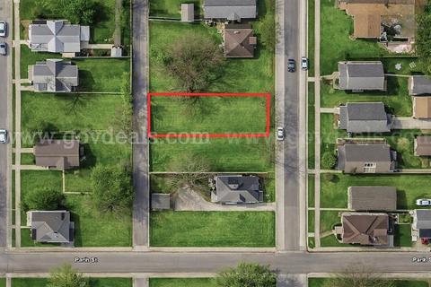 Large Residential Lot 1.5 Miles from Indiana State University
