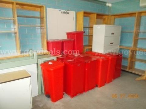 Medical Carts & Infectious Waste Bins β Bulk Lot (All Items Sold Together)