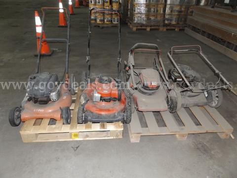 Lot - Push Mowers