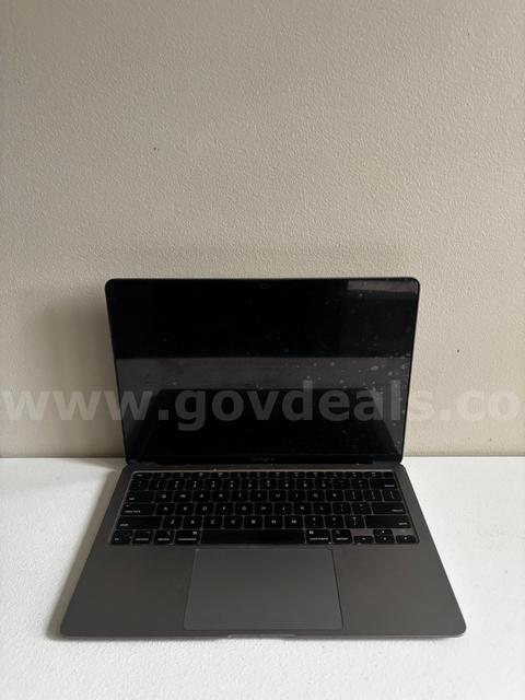 Lot of E-Waste (MacBooks, iPads)